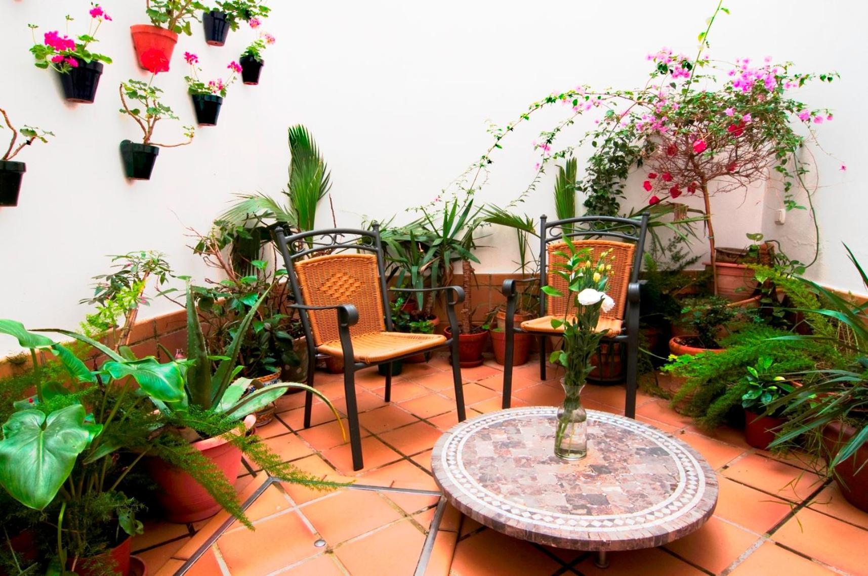 Un Patio Al Sur Hotel Seville Exterior photo